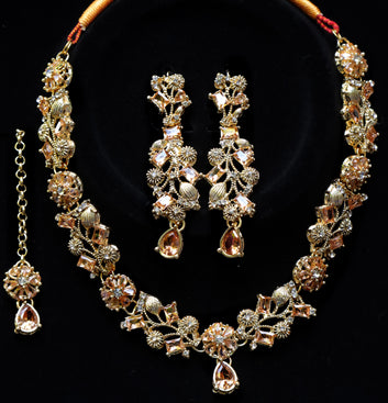 Noor Mahal 4 piece, 3 sets